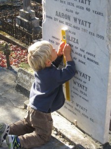 Young-Monumental-Mason Monumental Mason Linus