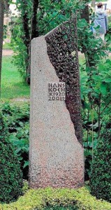 headstone-bronze-1 Example with stonework