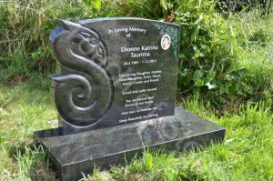 headstone-green-manaia Headstone Green Manaia