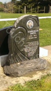 headstone-tripple-wave Headstone Triple Wave